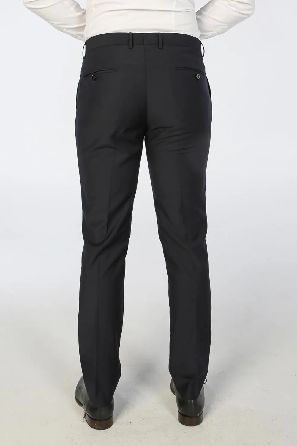 Elegant Men's Tailored Fit Suit - 3 Piece Set for All Formal Occasions