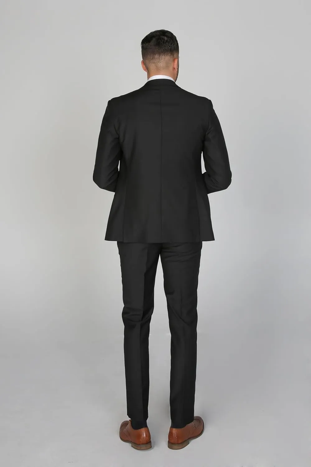 Elegant Men's Tailored Fit Suit - 3 Piece Set for All Formal Occasions