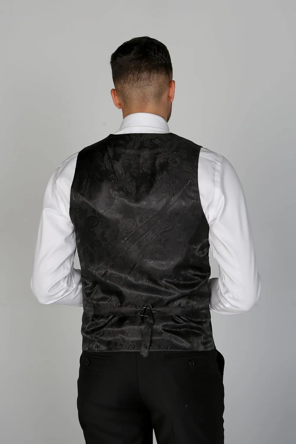 Elegant Men's Tailored Fit Suit - 3 Piece Set for All Formal Occasions