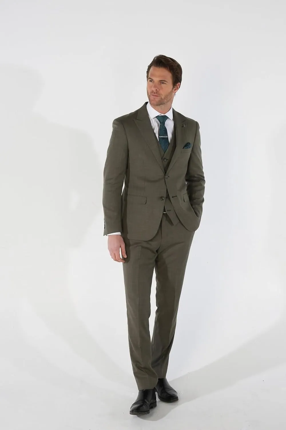 Premium Men's Tailored Fit Plaid Formal Suit, for Weddings Business and Special Events