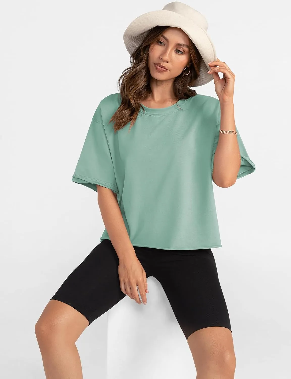 UEU Women's Comfy Basic Workout Gym Short Sleeve Crop Tops Casual Loose Oversized T-Shirts
