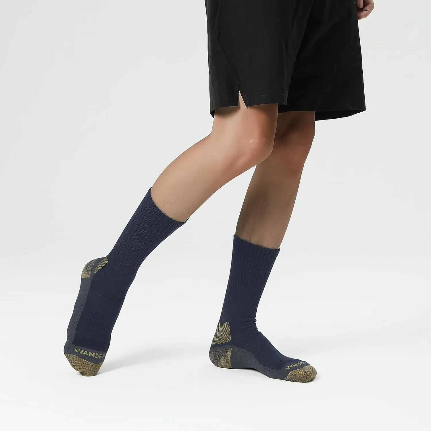 WANDER Merino Wool Socks Men 3 Pairs Cushioned Calf Boot Socks Moisturing Wicking Everyday Thermal Crew Socks
