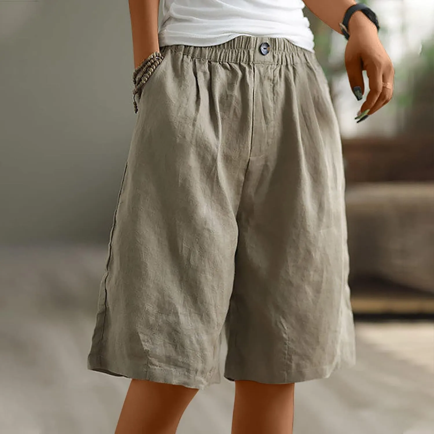 Women's Green Solid Cotton Linen Bermuda Shorts