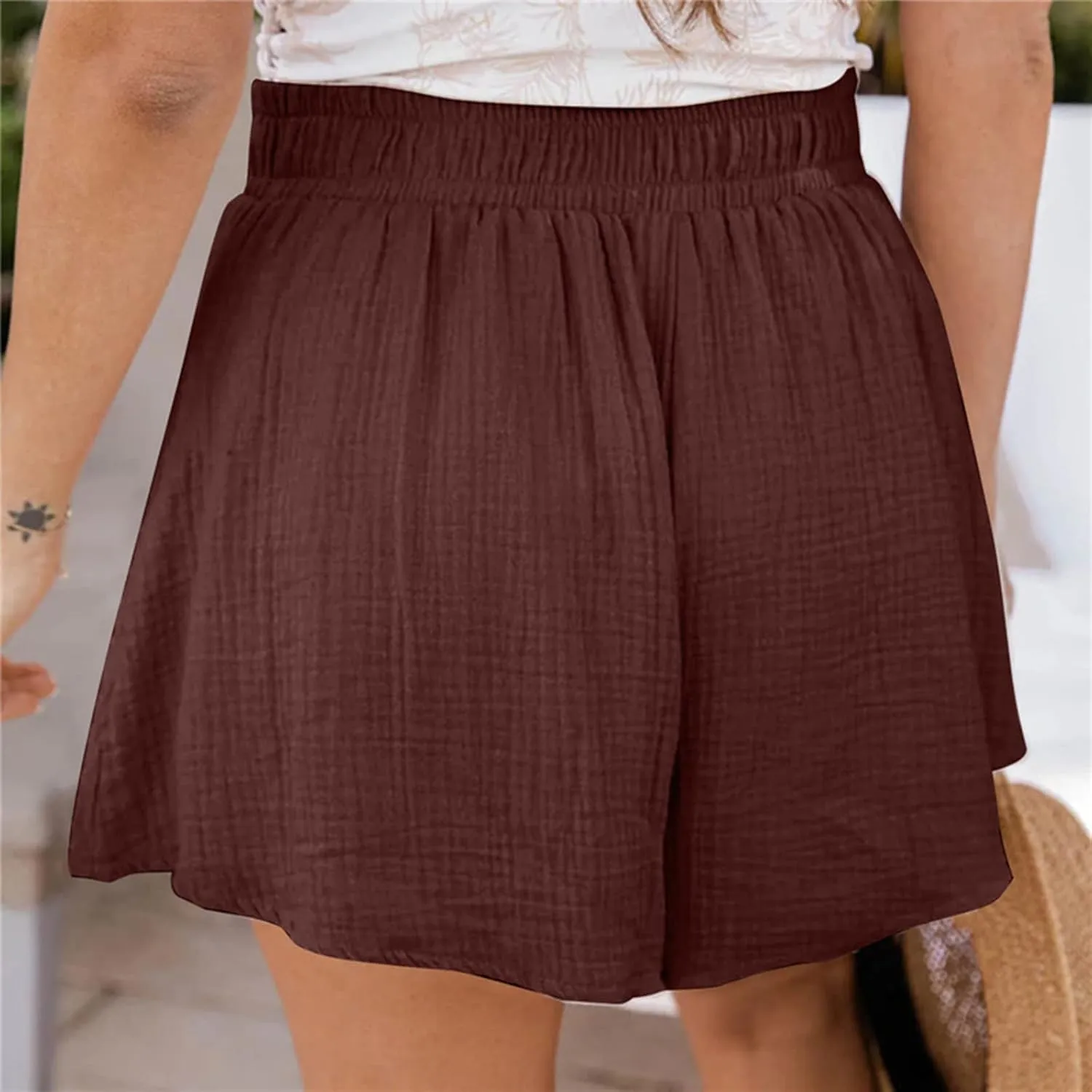 Women's Green Solid Cotton Linen Bermuda Shorts